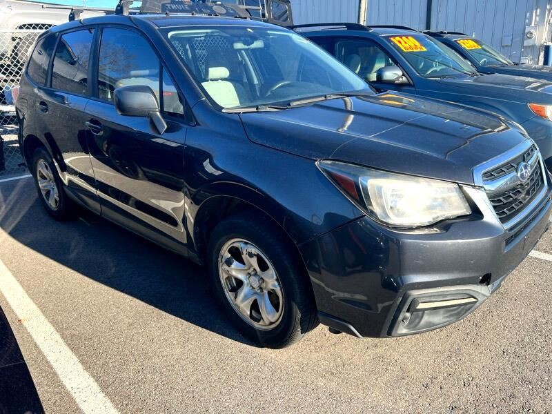 2017 Subaru Forester Image 2
