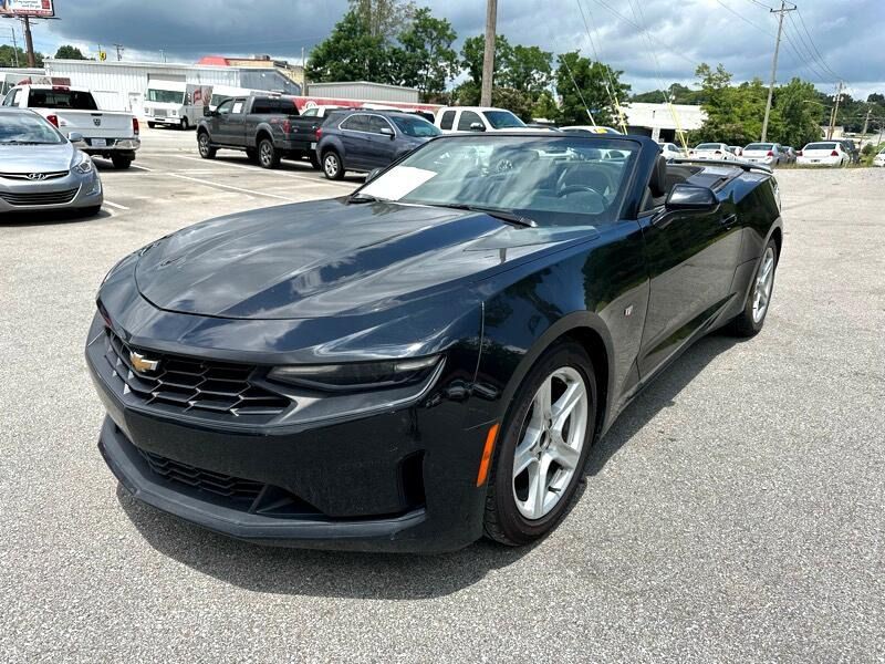 2019 Chevrolet Camaro Image 1