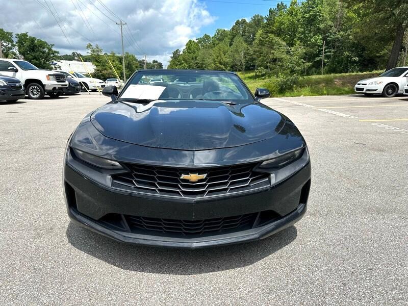2019 Chevrolet Camaro Image 2