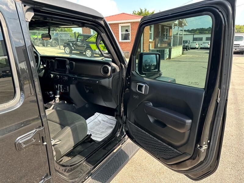 2018 Jeep Wrangler Unlimited Image 16