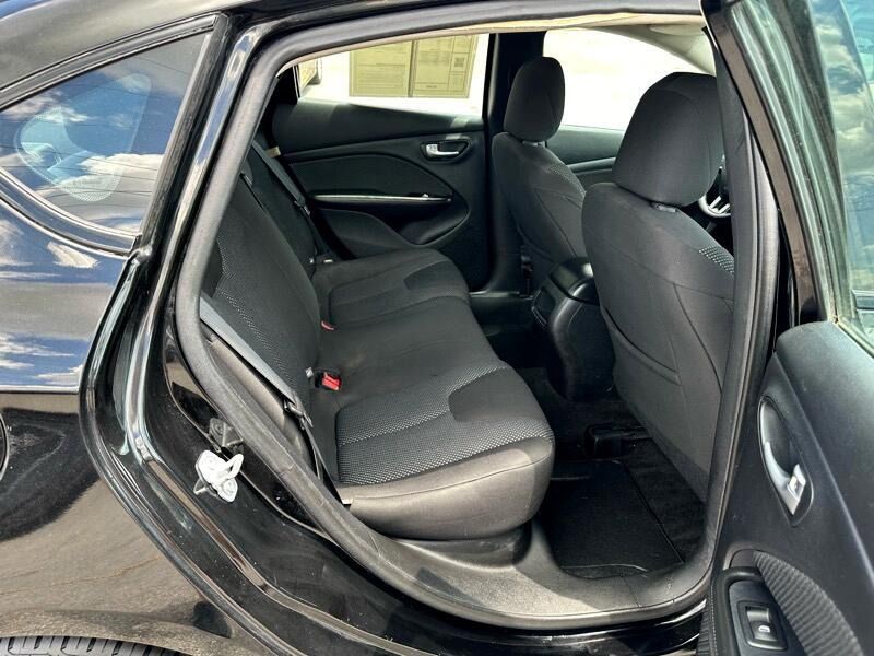 2016 Dodge Dart Image 14