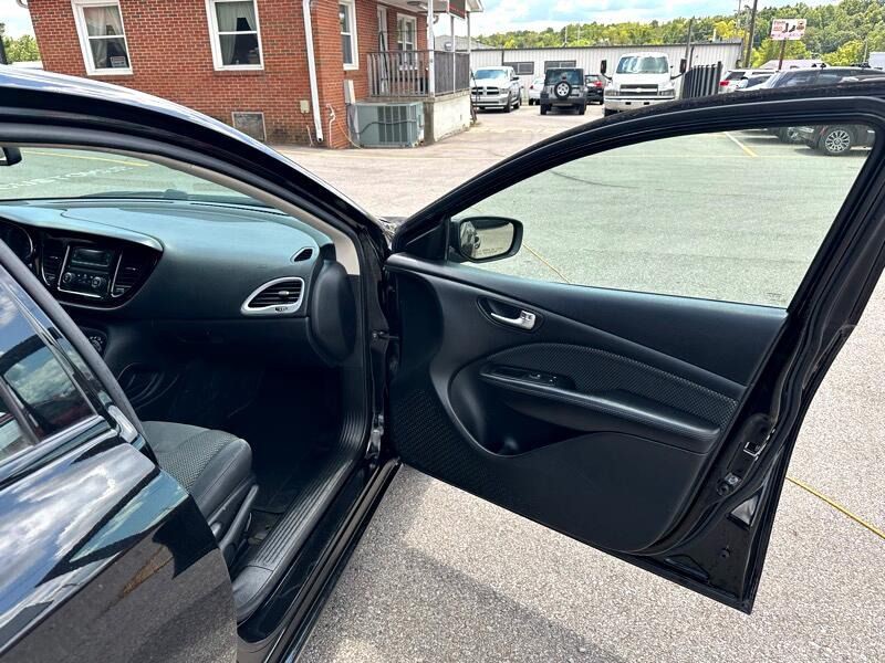 2016 Dodge Dart Image 15