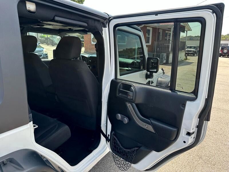 2018 Jeep Wrangler Image 15