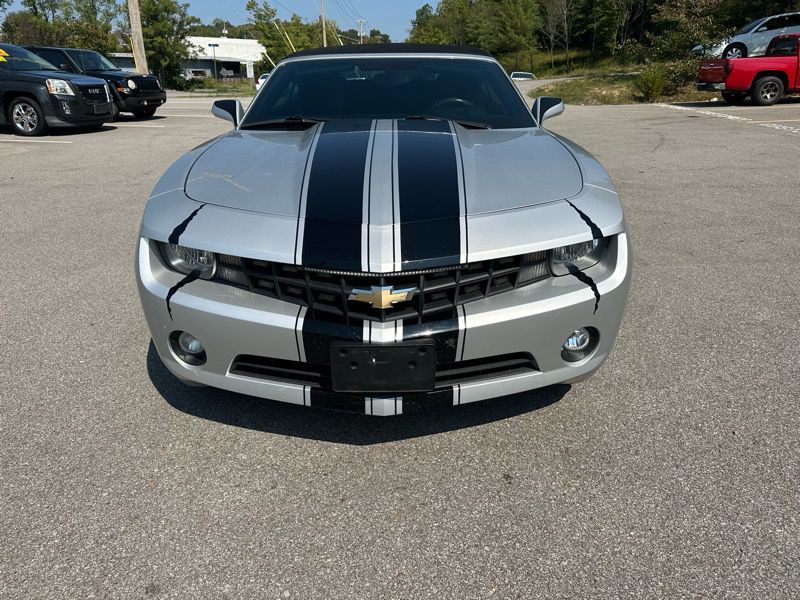 2011 Chevrolet Camaro Image 2