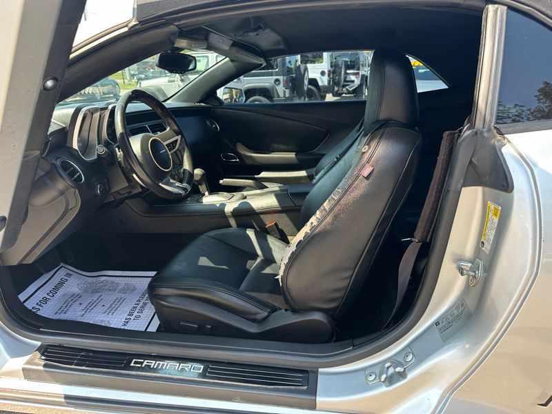 2011 Chevrolet Camaro Image 12