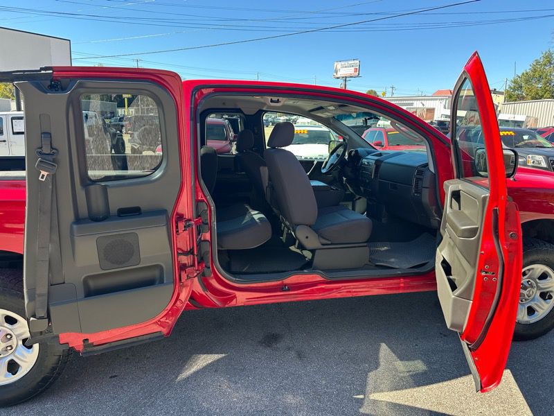 2007 Nissan Titan Image 12