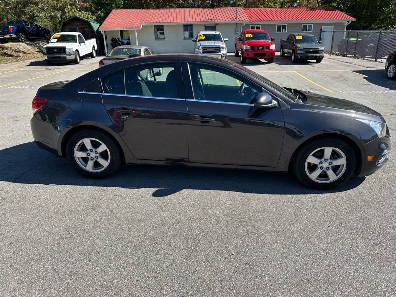 2015 Chevrolet Cruze Image 4