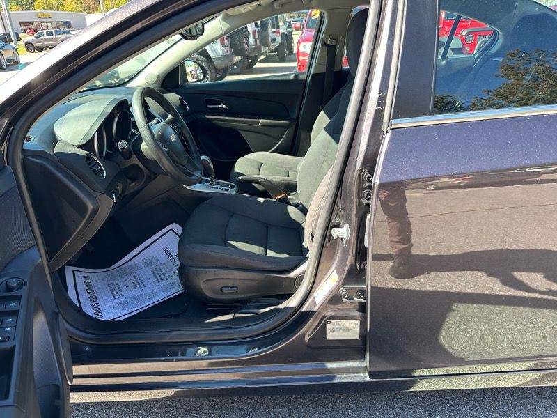 2015 Chevrolet Cruze Image 10