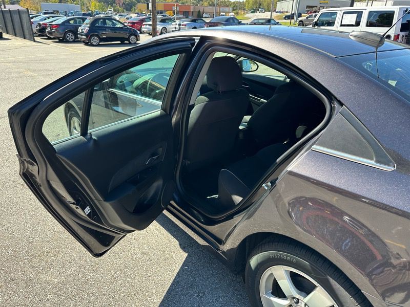 2015 Chevrolet Cruze Image 11