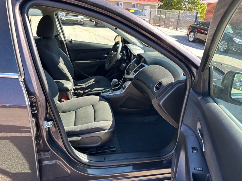 2015 Chevrolet Cruze Image 17