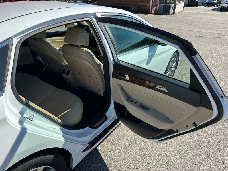 2016 Hyundai Sonata Image 13