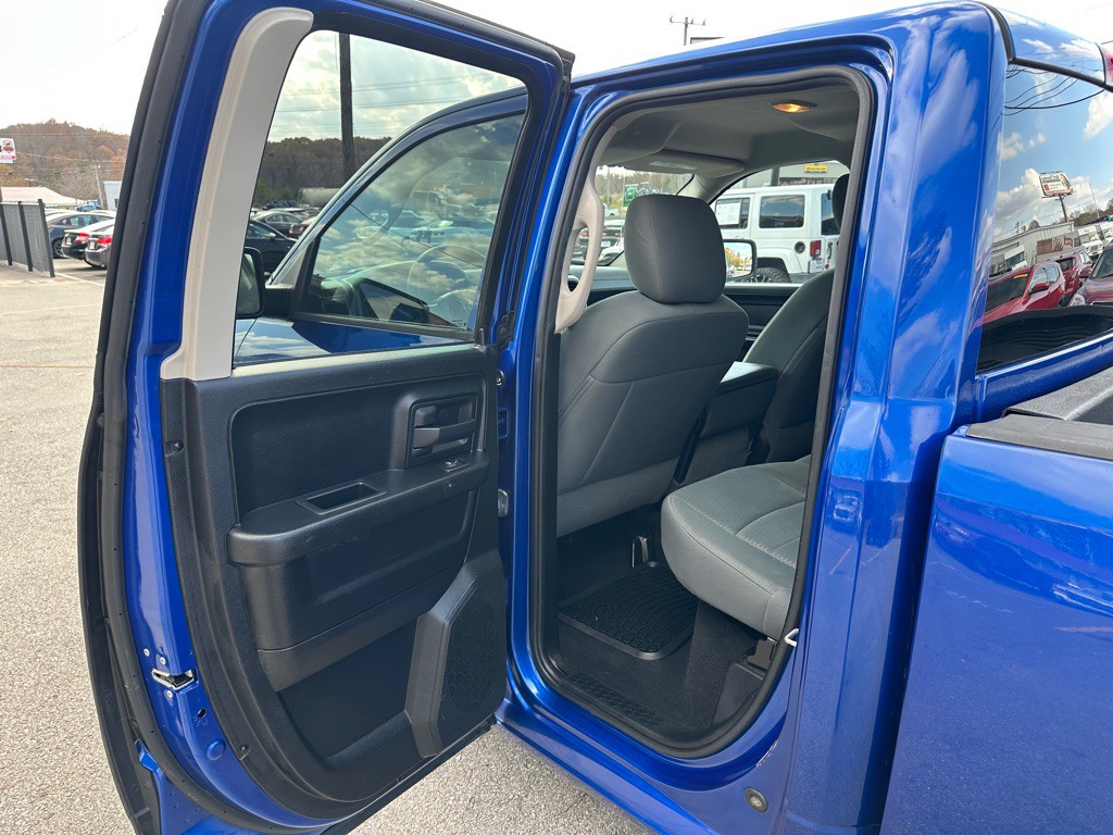 2015 RAM 1500 Image 11