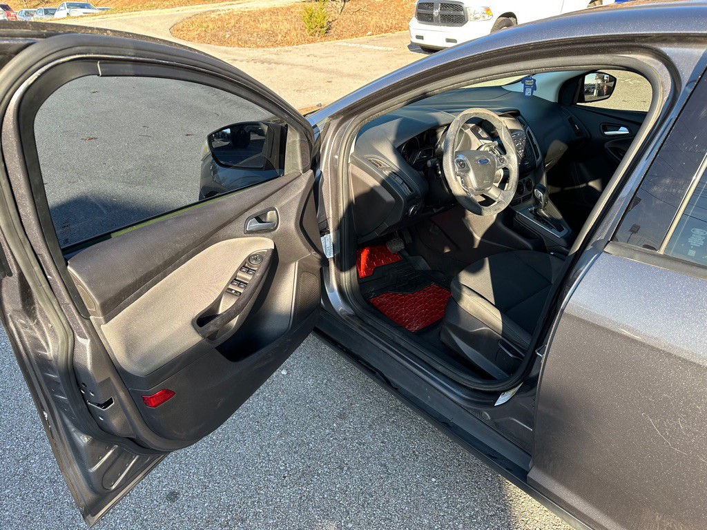 2014 Ford Focus Image 9