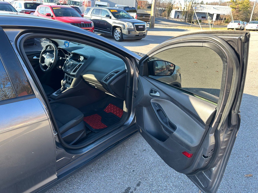 2014 Ford Focus Image 15