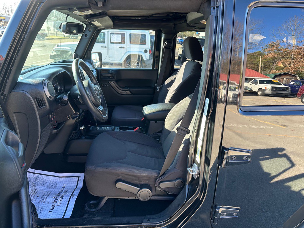 2013 Jeep Wrangler Unlimited Image 9