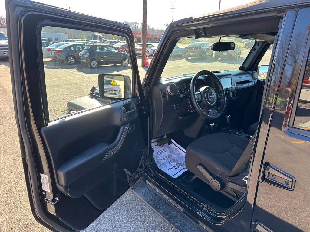 2013 Jeep Wrangler Unlimited Image 8