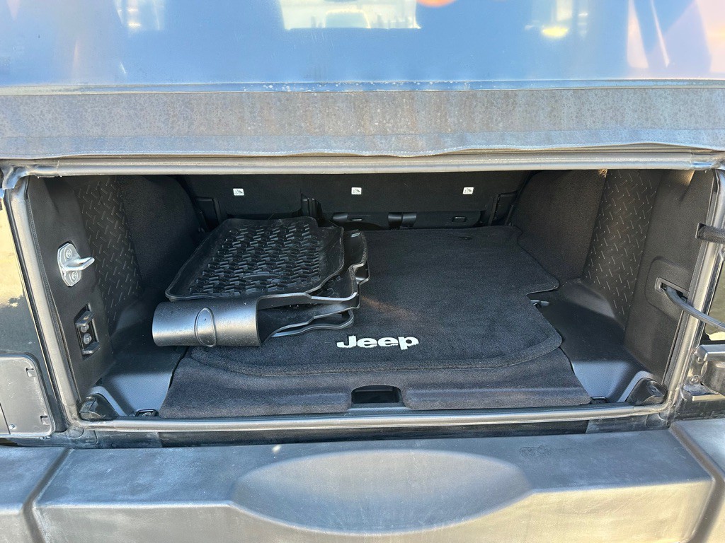 2013 Jeep Wrangler Unlimited Image 16