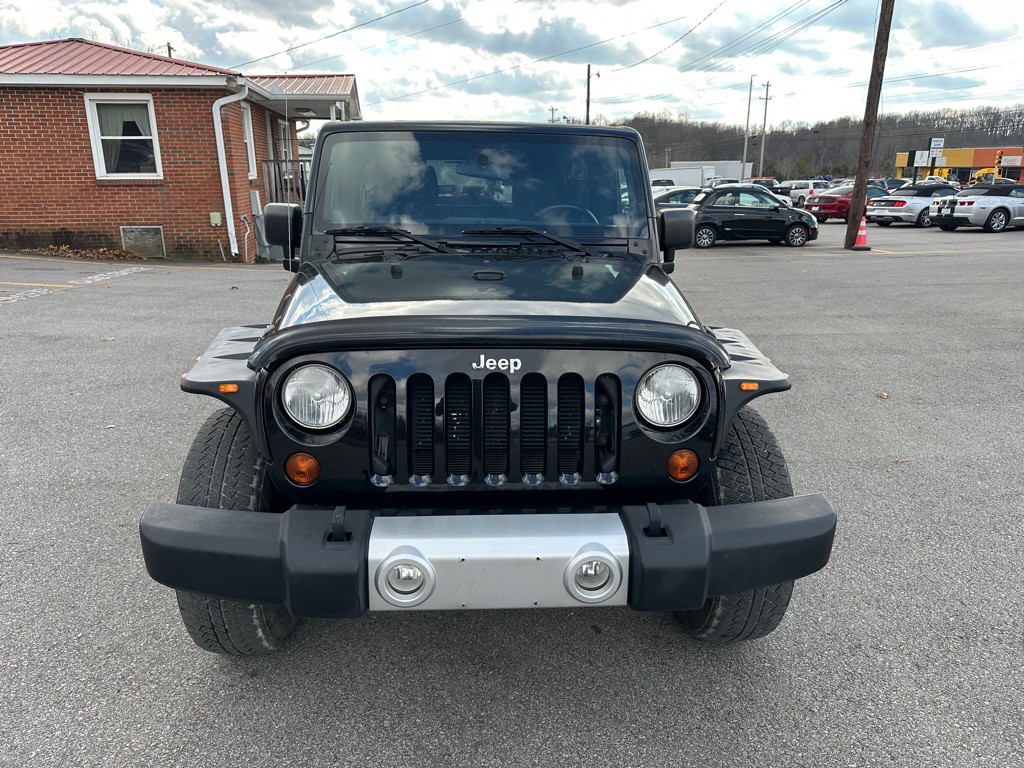 2012 Jeep Wrangler Unlimited Image 2
