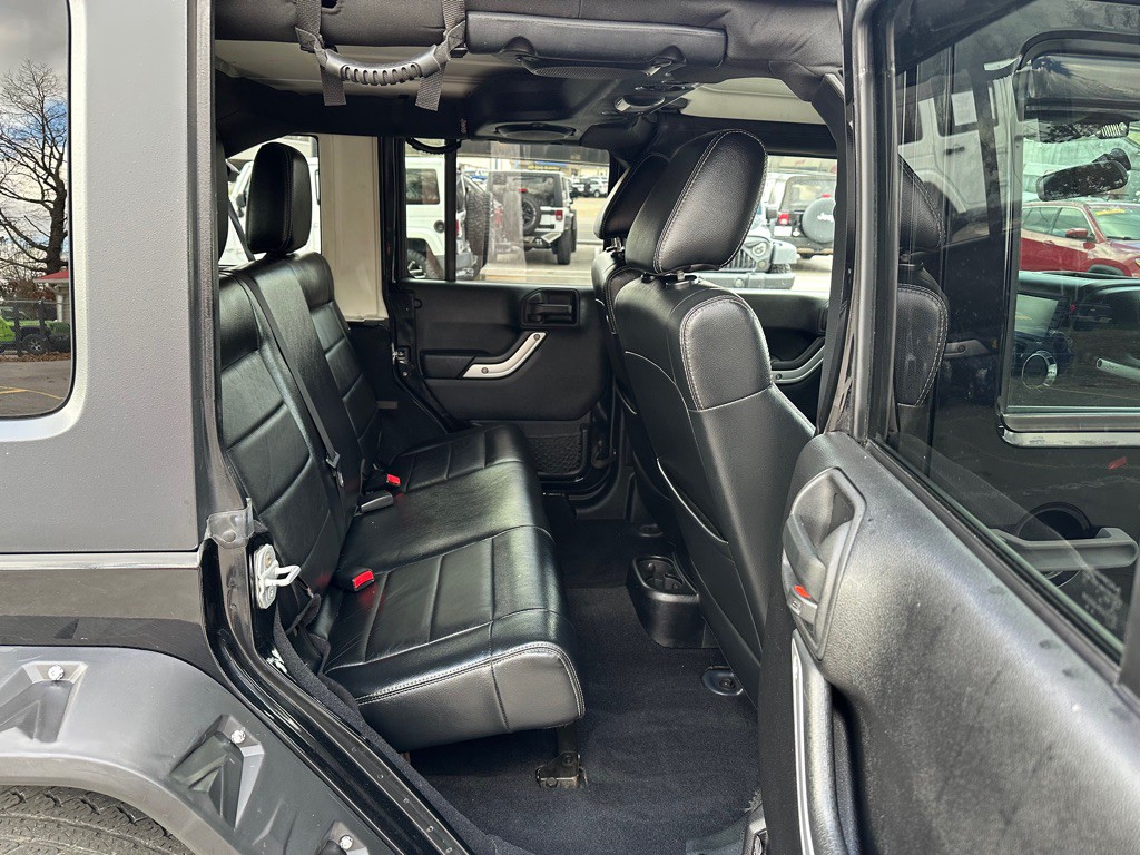 2012 Jeep Wrangler Unlimited Image 14