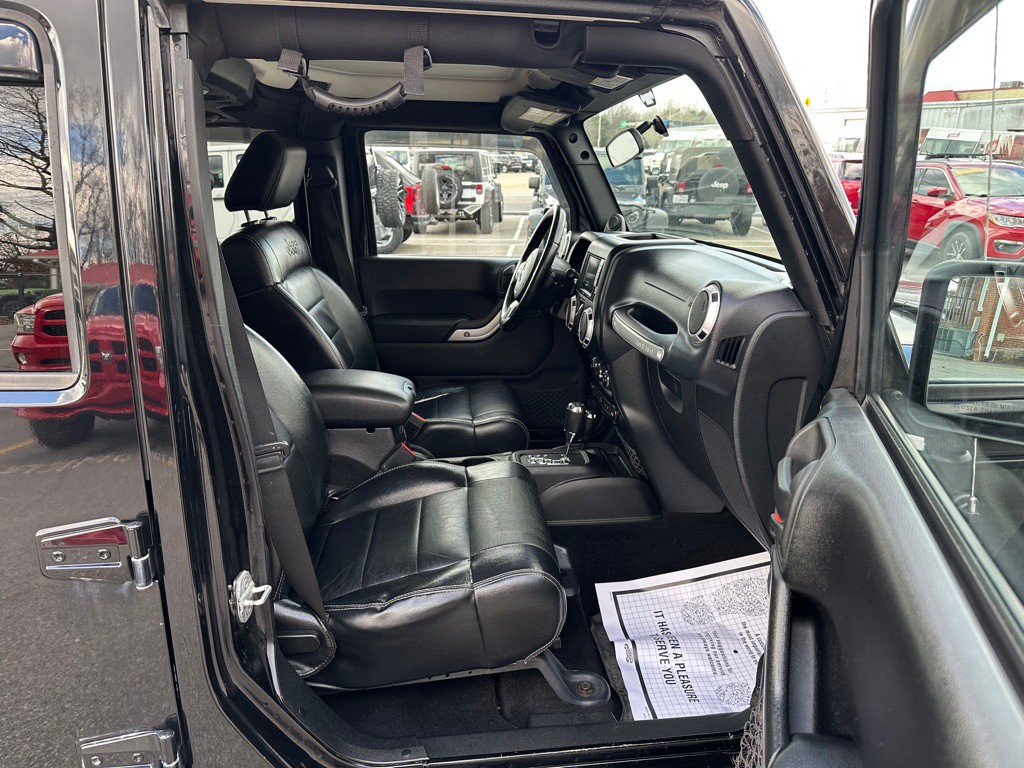 2012 Jeep Wrangler Unlimited Image 16