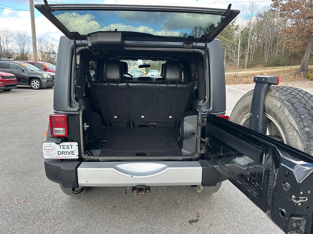 2012 Jeep Wrangler Unlimited Image 19