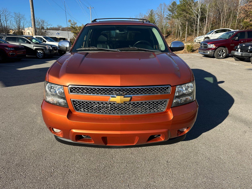 2008 Chevrolet Avalanche Image 2