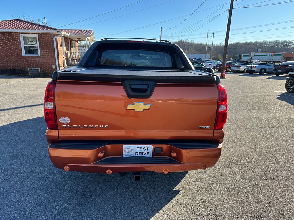 2008 Chevrolet Avalanche Image 6