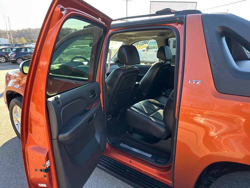 2008 Chevrolet Avalanche Image 11