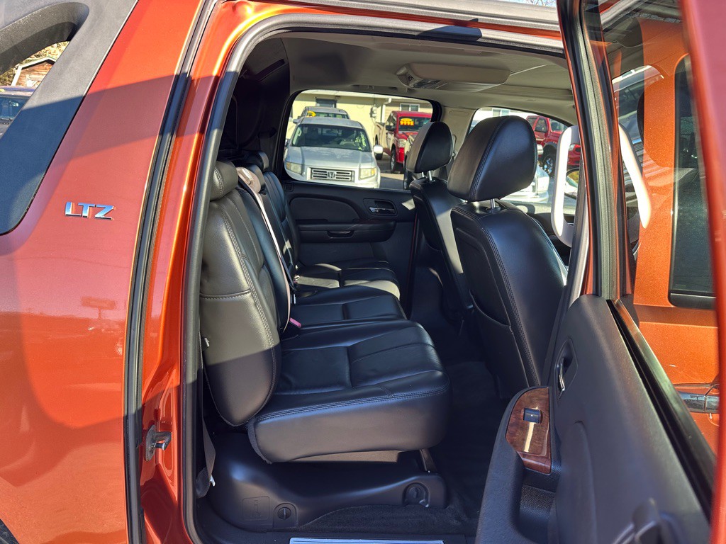 2008 Chevrolet Avalanche Image 14