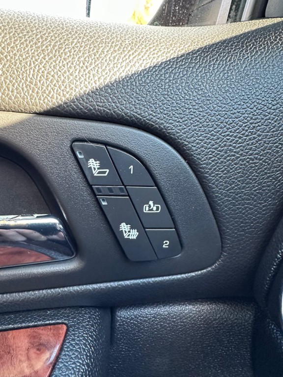 2008 Chevrolet Avalanche Image 21