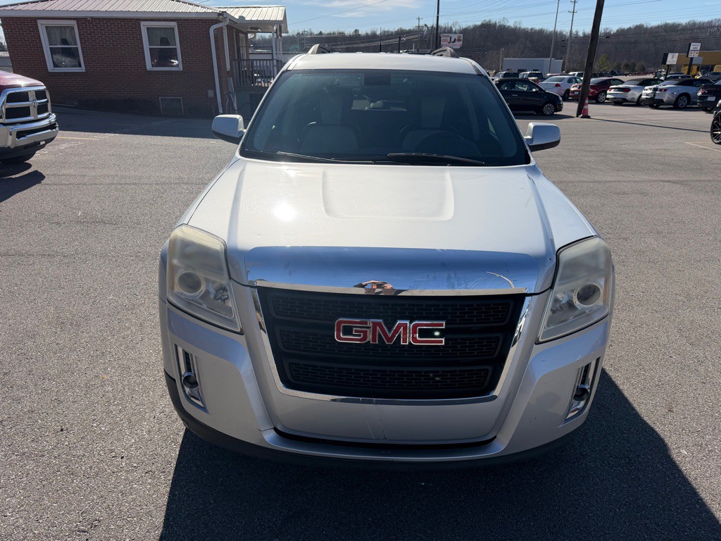 2010 GMC Terrain Image 2