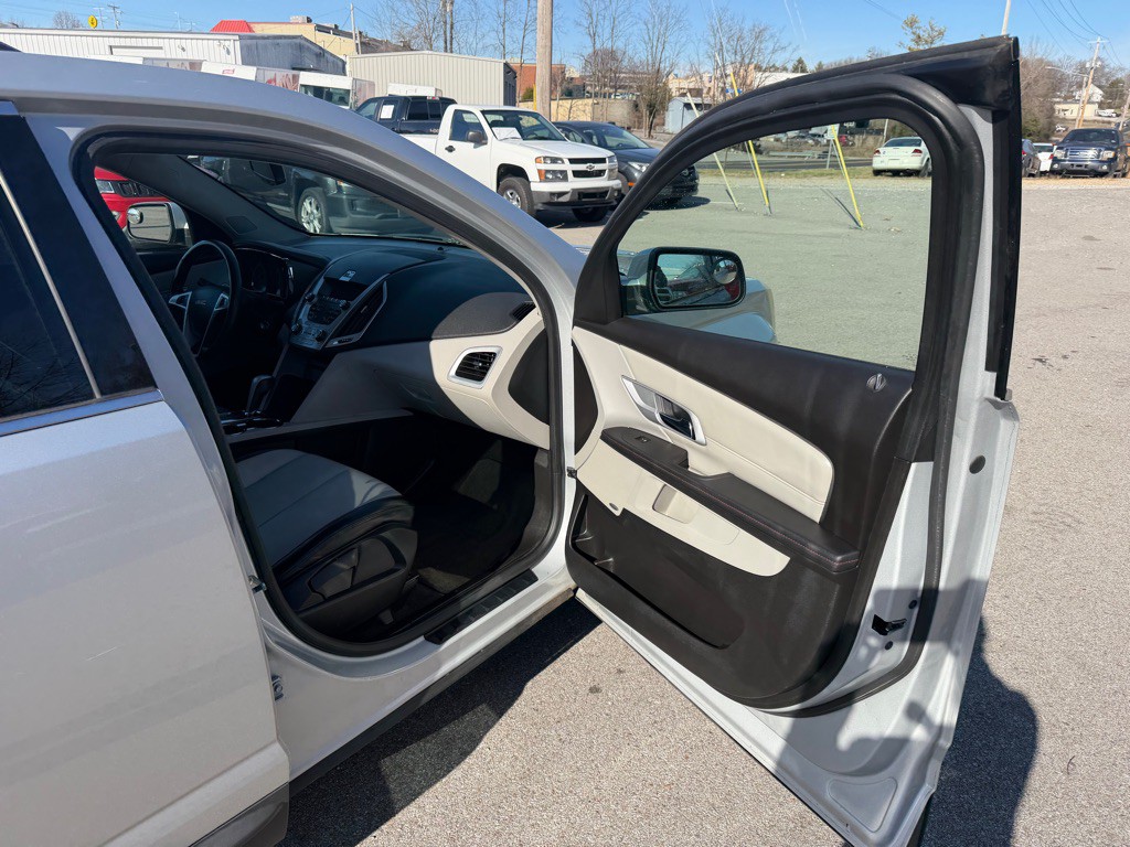 2010 GMC Terrain Image 16