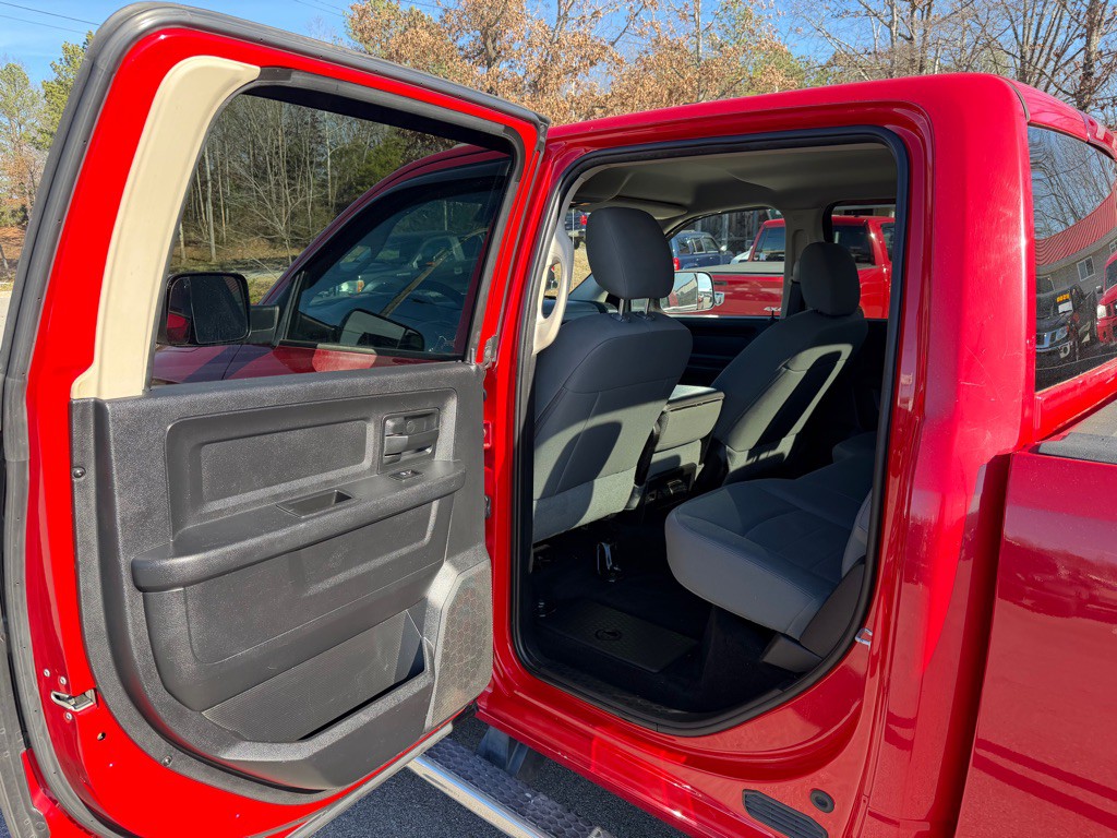 2016 RAM 2500 Image 11