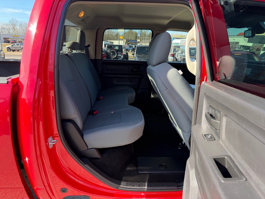 2016 RAM 2500 Image 14