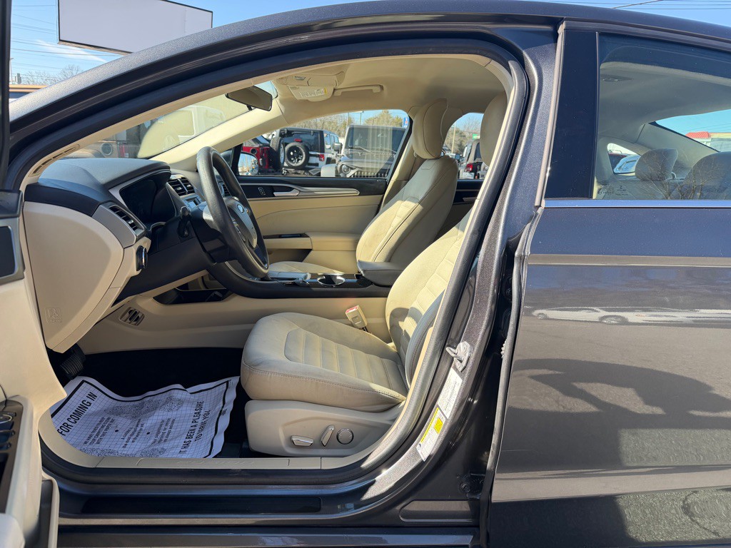 2015 Ford Fusion Image 10