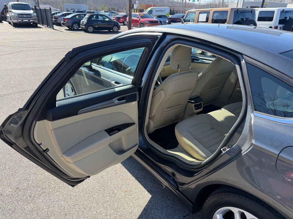 2015 Ford Fusion Image 11