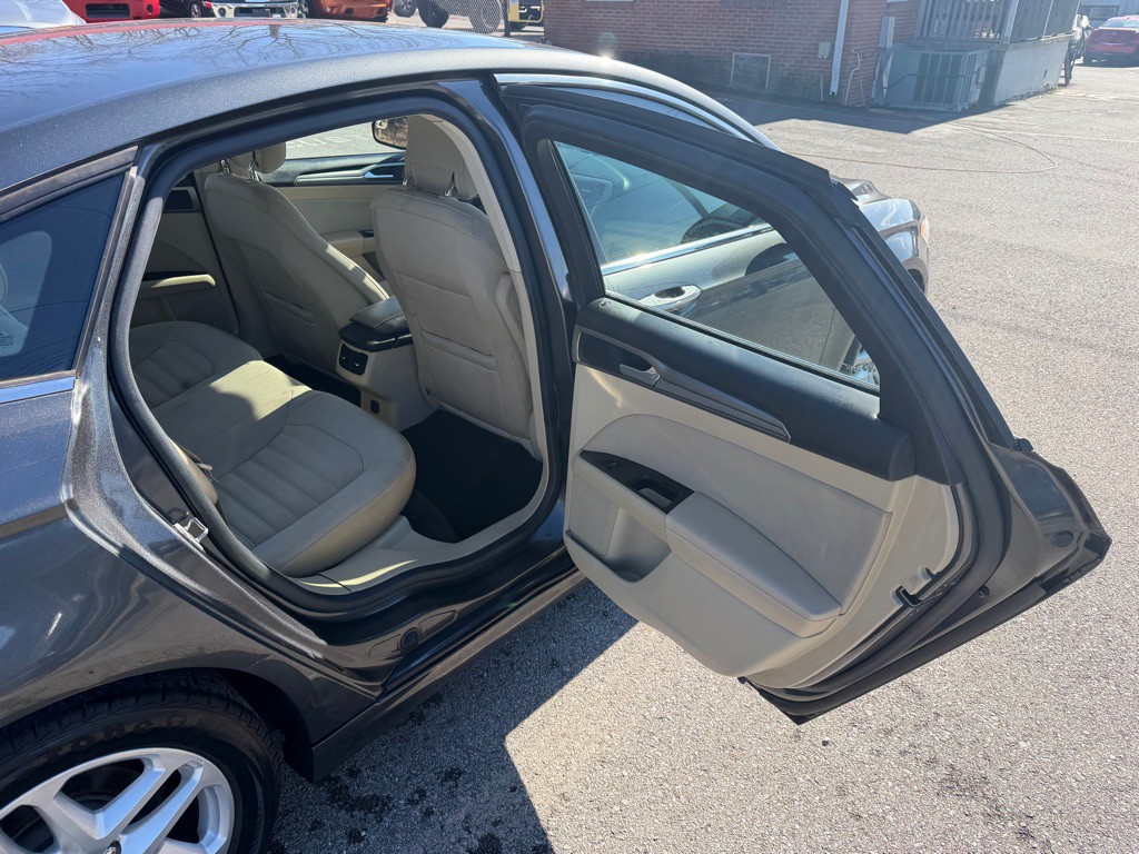 2015 Ford Fusion Image 13