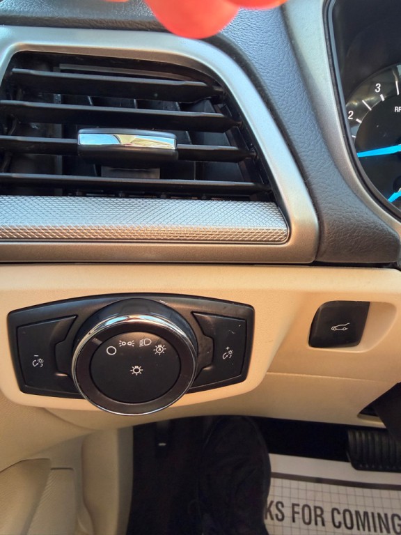 2015 Ford Fusion Image 21