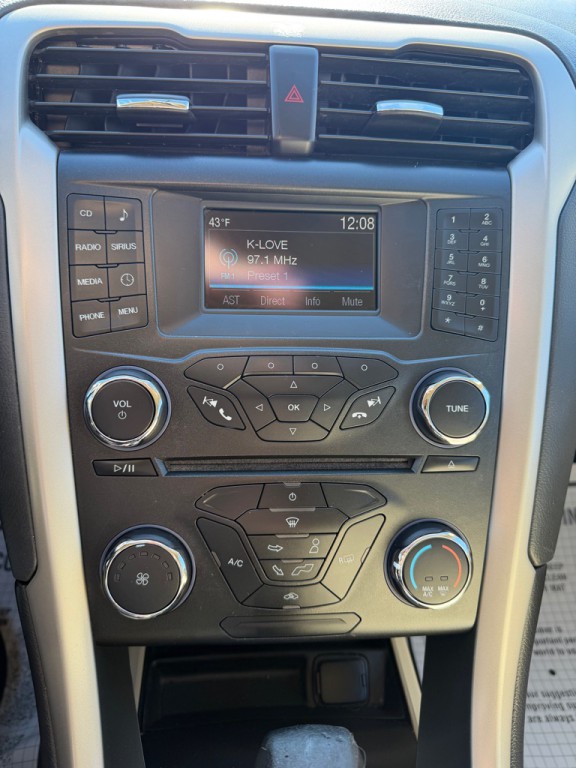 2015 Ford Fusion Image 23