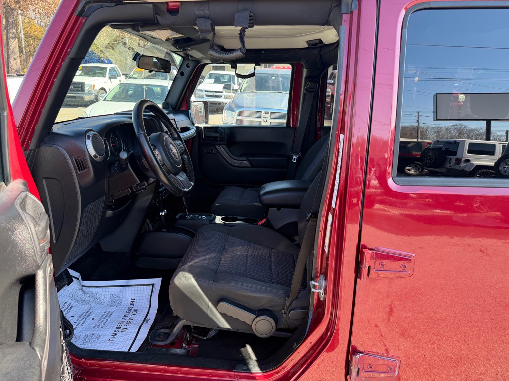 2012 Jeep Wrangler Unlimited Image 10