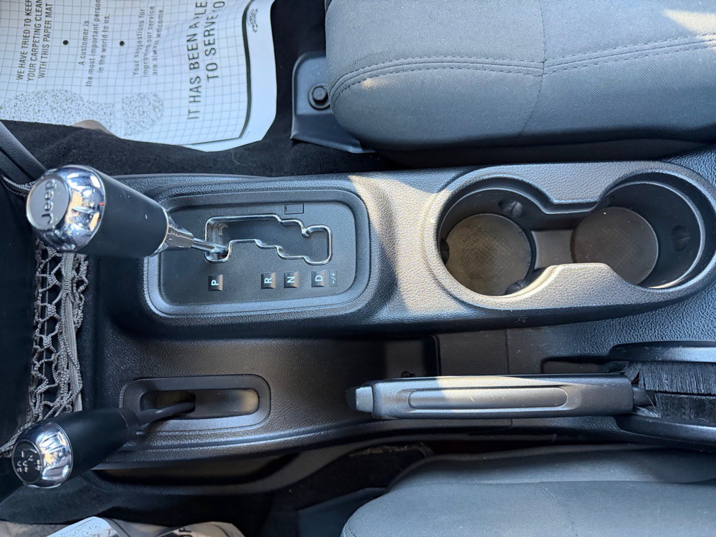 2012 Jeep Wrangler Unlimited Image 23