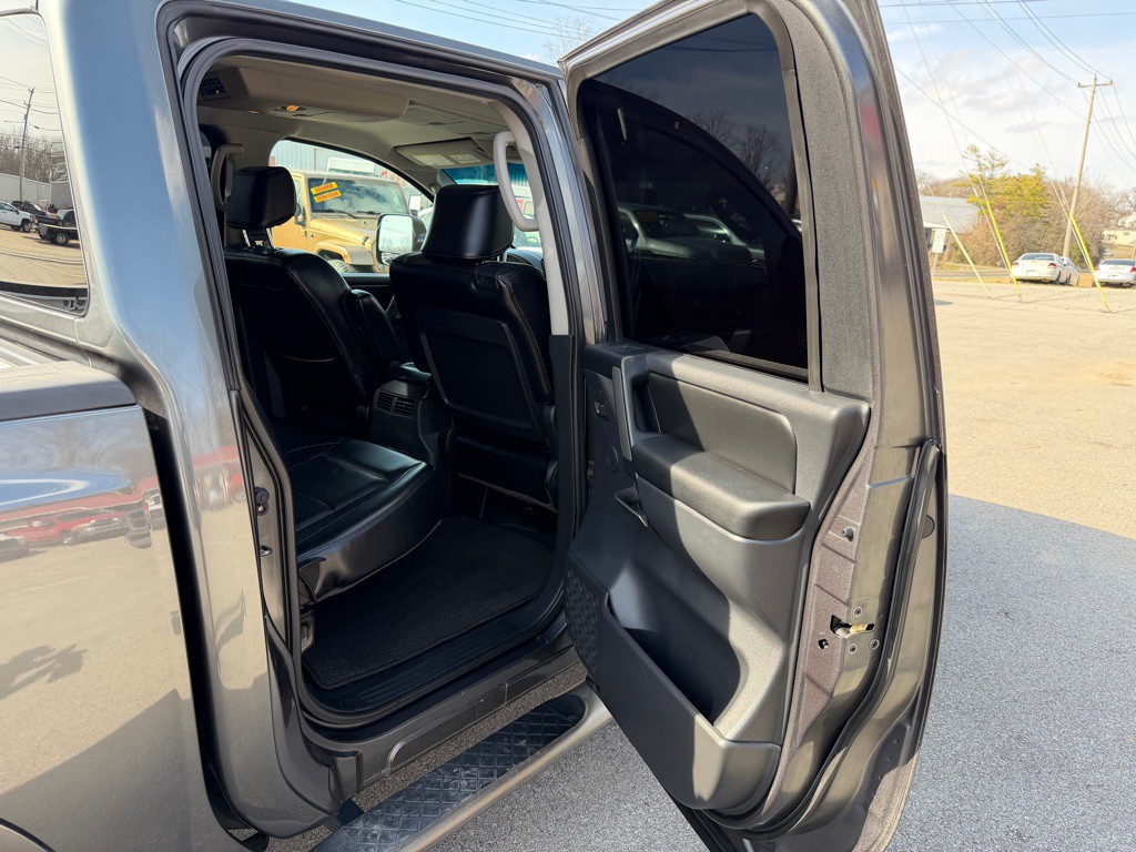 2008 Nissan Titan Image 13