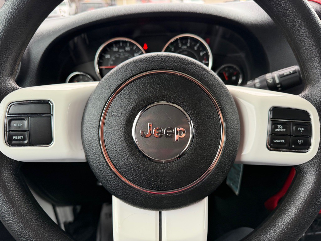 2017 Jeep Wrangler Image 15