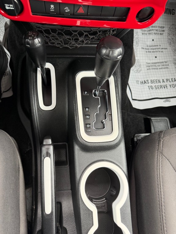 2017 Jeep Wrangler Image 18