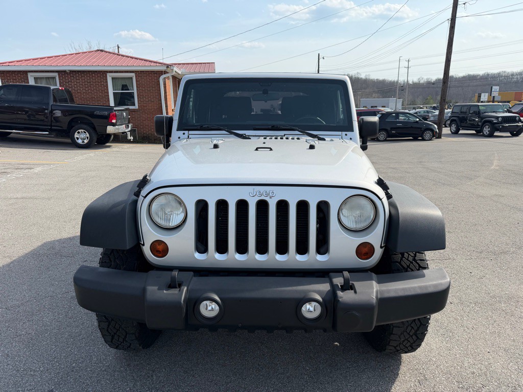 2012 Jeep Wrangler Image 2