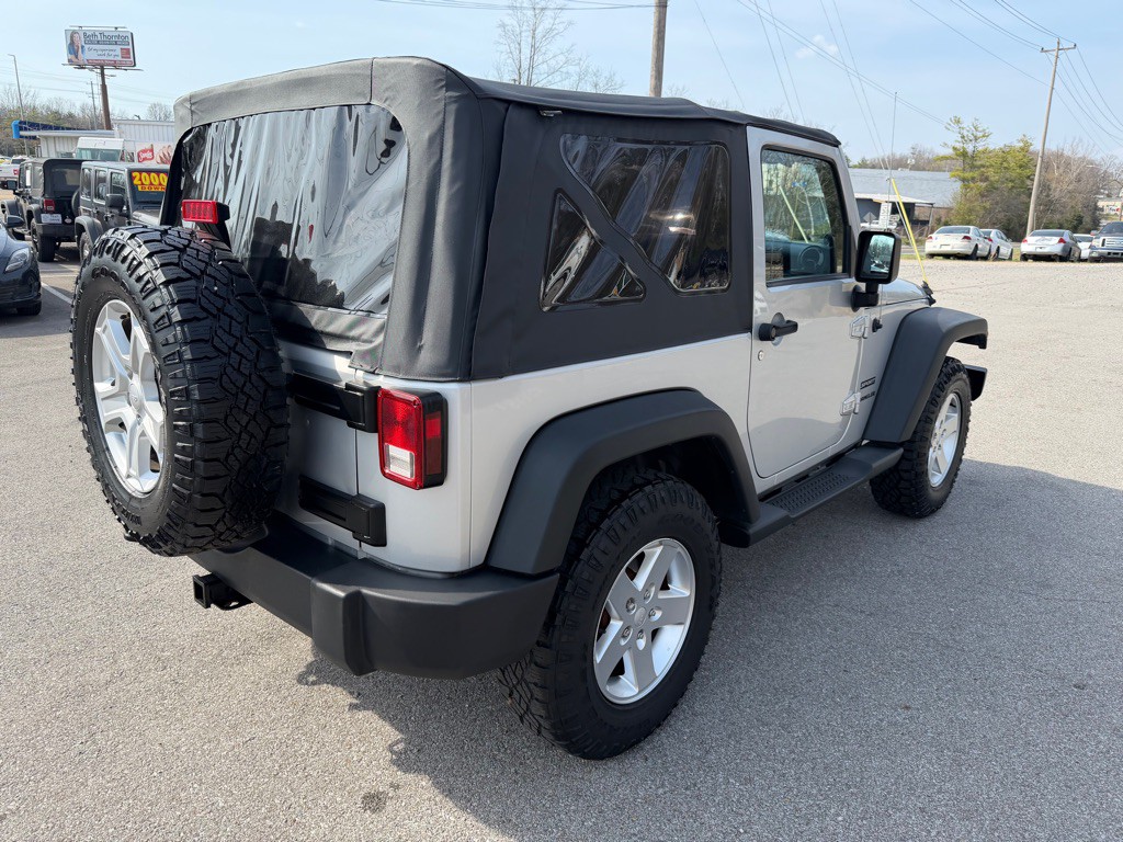 2012 Jeep Wrangler Image 5