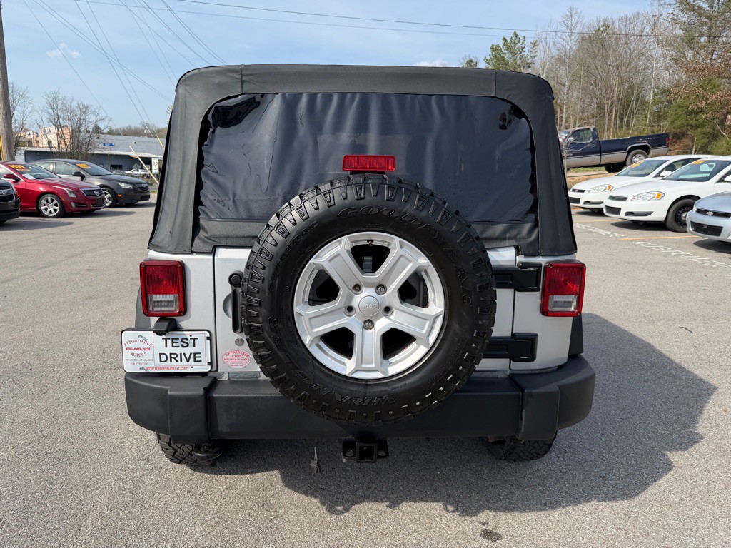 2012 Jeep Wrangler Image 6
