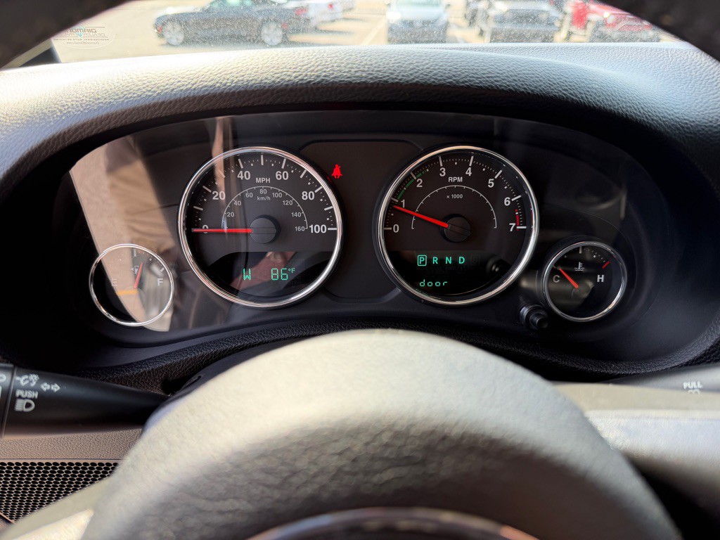 2012 Jeep Wrangler Image 18