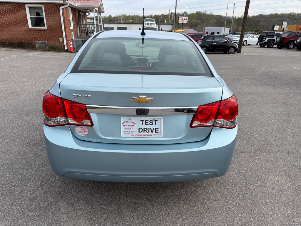 2012 Chevrolet Cruze Image 7