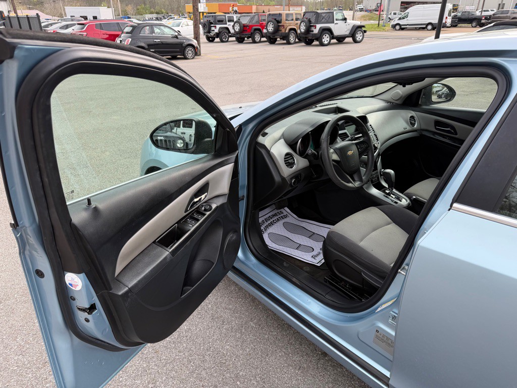 2012 Chevrolet Cruze Image 9
